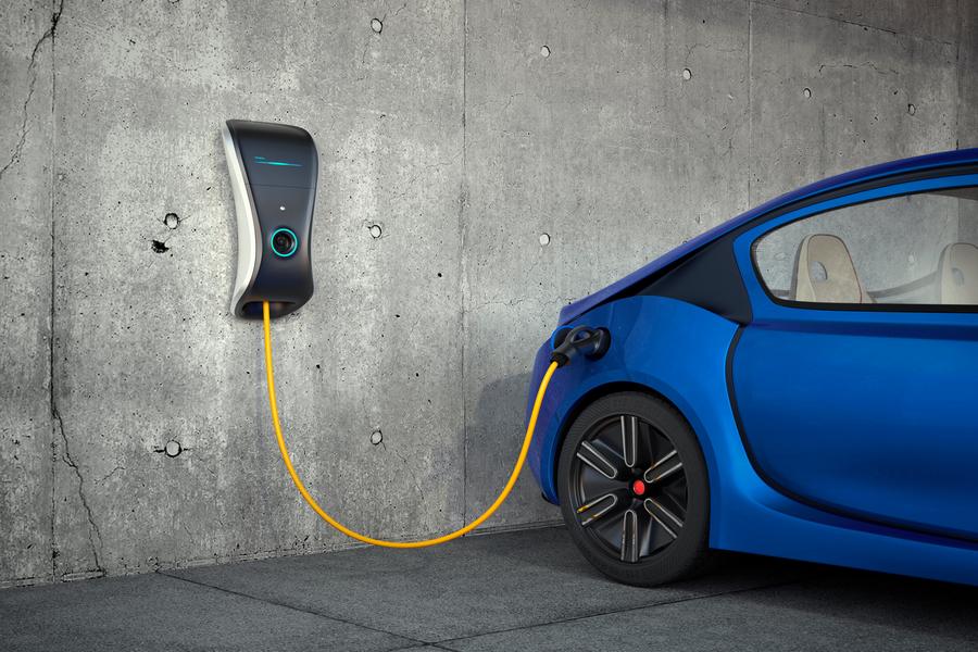 Elektroauto laden: Kann ich mein E-Auto einfach an der Steckdose laden?